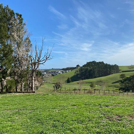 Cosy Cabin To Stay Even Better Than Glamping Pukekohe Exteriör bild