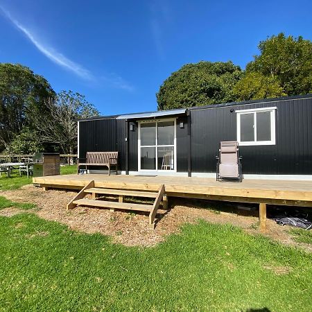 Cosy Cabin To Stay Even Better Than Glamping Pukekohe Exteriör bild