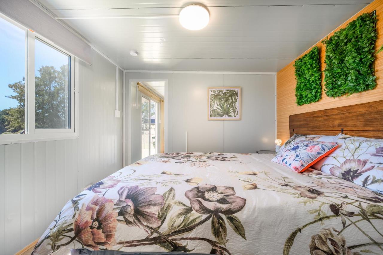 Cosy Cabin To Stay Even Better Than Glamping Pukekohe Exteriör bild